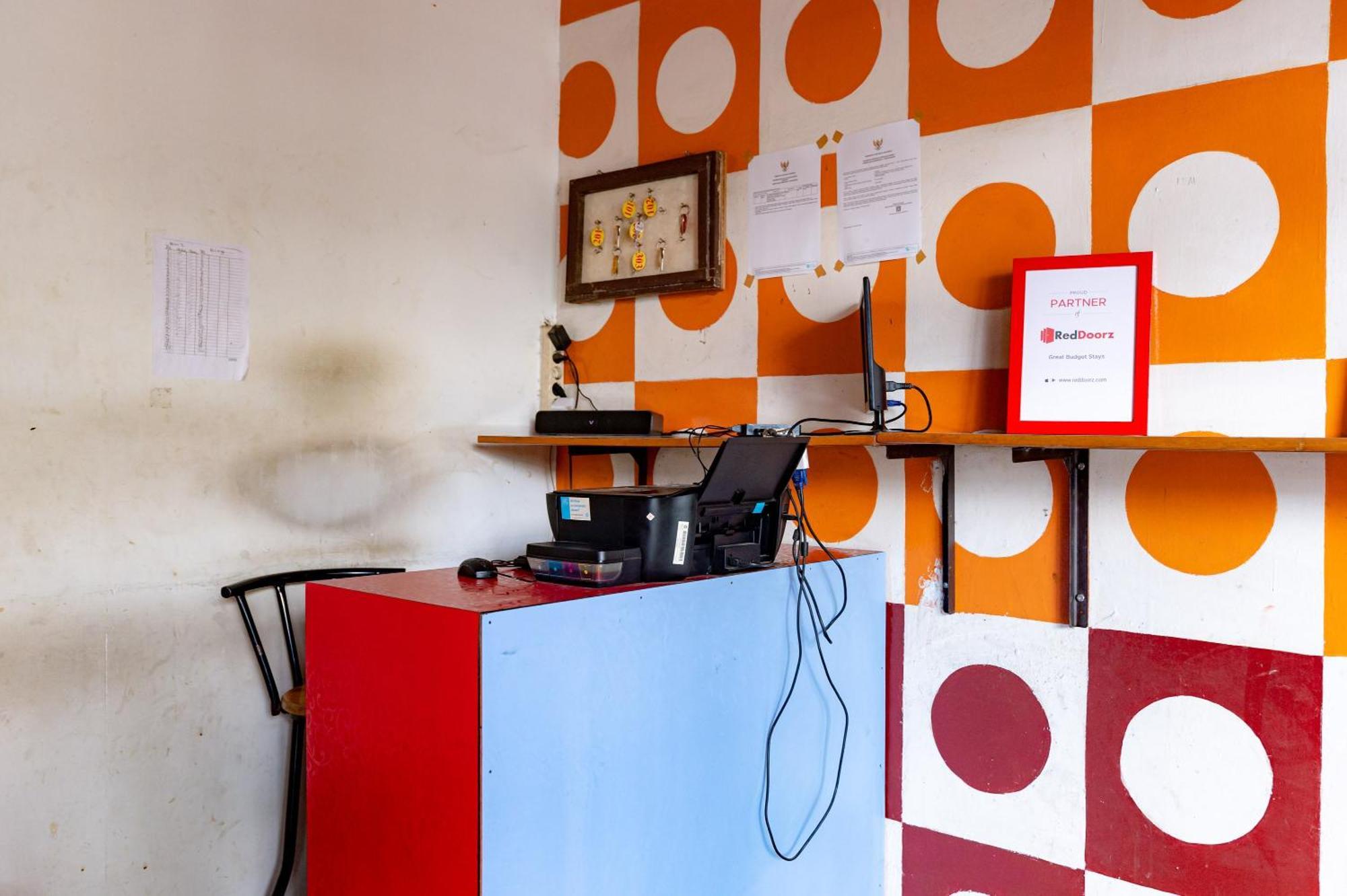 Reddoorz Near Rsud Dr Pringadi Medan 3 Hotel Ngoại thất bức ảnh