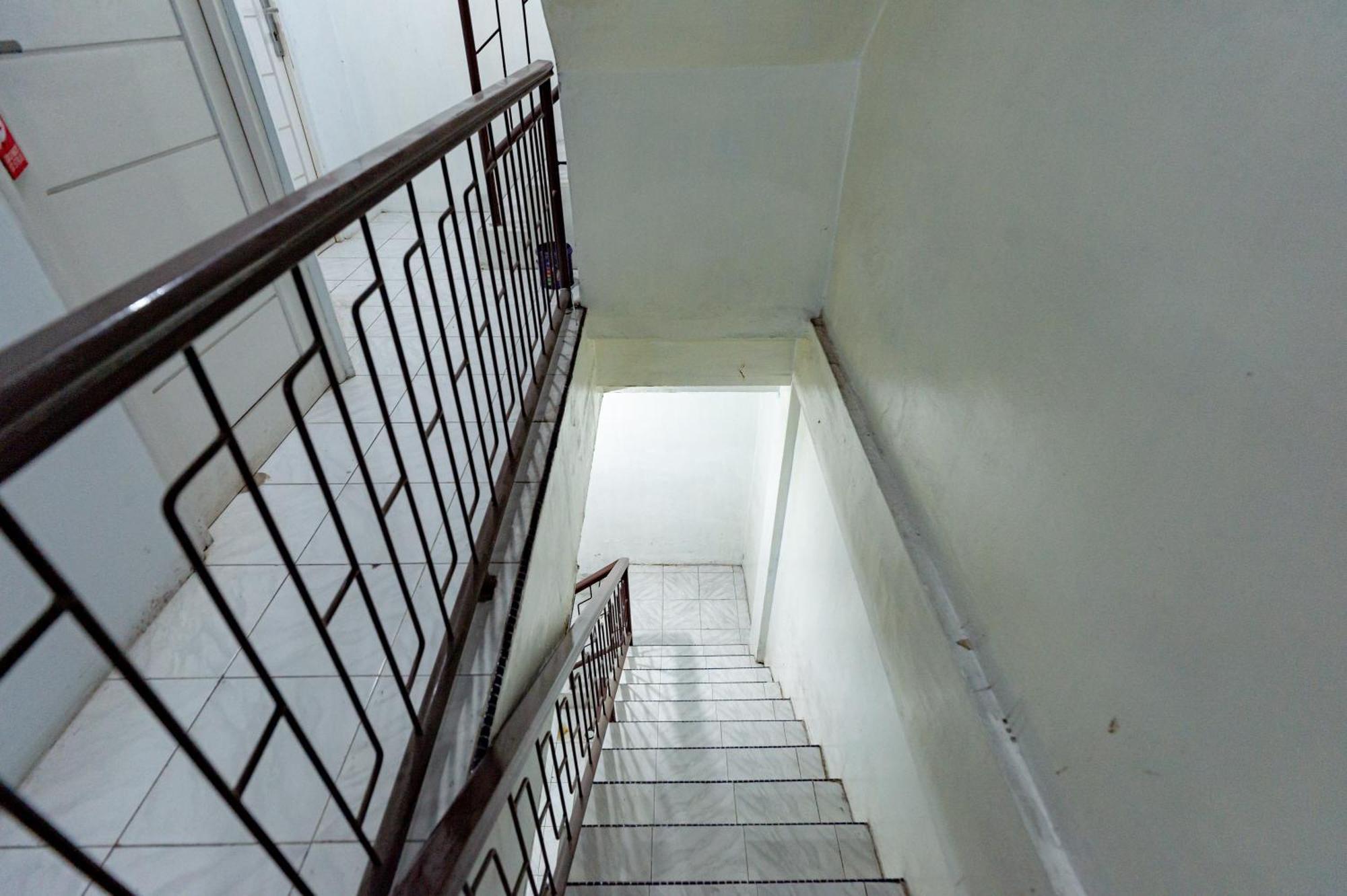 Reddoorz Near Rsud Dr Pringadi Medan 3 Hotel Ngoại thất bức ảnh