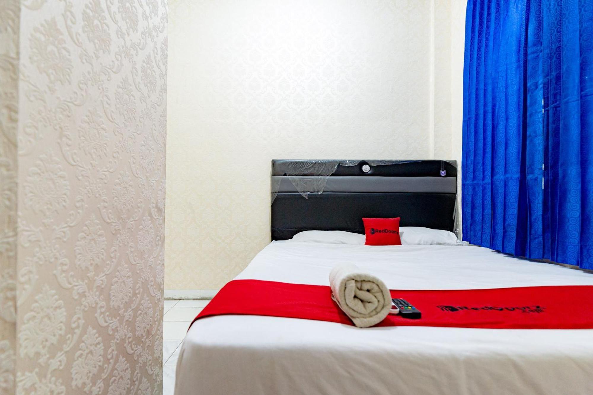 Reddoorz Near Rsud Dr Pringadi Medan 3 Hotel Ngoại thất bức ảnh