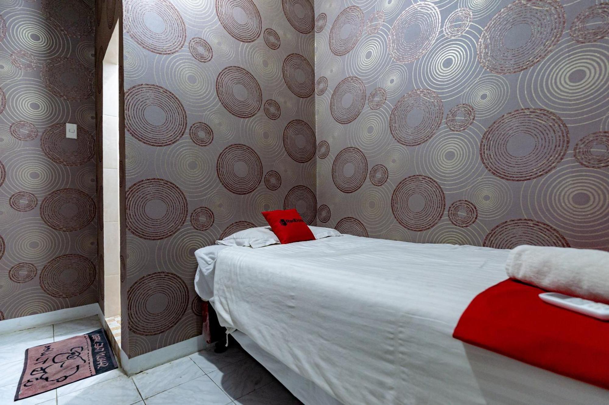 Reddoorz Near Rsud Dr Pringadi Medan 3 Hotel Ngoại thất bức ảnh